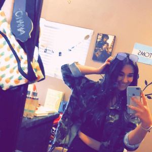 Meet your Posher, Tania